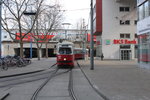 Wien Wiener Linien SL 30 (E1 4808 + c4 13xx) Floridsdorf, Franz-Jonas-Platz am 23. März 2016.