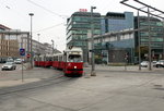 Wien Wiener Linien SL 5 (E1 4744 + c4 1329) II, Leopoldstadt, Praterstern am 21. Oktober 2016.