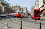 Wien Wiener Stadtwerke-Verkehrsbetriebe (WVB) SL 62 (E2 4060 (SGP 1986)) I, Innere Stadt, Kärntner Straße im Juli 1992. - Scan von einem Farbnegativ. Film: Kodak Gold 200. Kamera: Minolta XG-1.