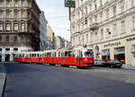 Wien WVB SL 49 (E1 4486 + c3 11xx) VII, Neubau, Burggasse / Breite Gasse im August 1994. - Scan von einem Farbnegativ. Film: Kodak Gold 200. Kamera: Minolta XG-1.