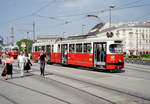 Wien WVB SL 62 (E 4437 (Lohnerwerke 1963)) Karlsplatz im August 1994. - Scan von einem Farbnegativ. Film: Kodak Gold 200. Kamera: Minolta XG-1.