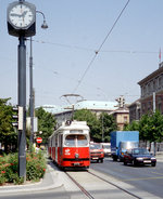 Wien WVB SL 1 (E1 4658 (SGP 1967)) I, Innere Stadt, Stubenring / Dr.-Karl-Lueger-Platz im August 1994. - Scan von einem Farbnegativ. Film: Kodak Gold 200. Kamera: Minolta XG-1.