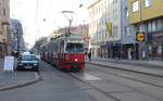 Wien Wiener Linien SL 6 (E1 4509) X, Favoriten, Quellenstraße / Columbusgasse am 13. Februar 2017.