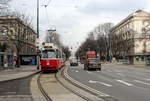 Wien Wiener Linien SL 1 (E2 4301 + c5 1501) I, Innere Stadt, Burgring / Babenbergerstraße am 19. Februar 2017.