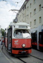 Wien Wiener Linien SL 10 (E1 4502) XVII, Hernals, Hernalser Hauptstraße / Güpferlingstraße (Endhaltestelle Dornbach, Güpferlingstraße) am 5.