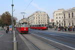 Wien Wiener Linien SL 1 (E2 4030 (SGP 1979)) / SL D (c5 1413 (Bombardier-Rotax 1978)) Innere Stadt, Innere Stadt, Universitätsring / Rathausplatz / Burgtheater am 18.