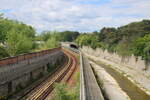 Blick am 27.07.2026 vom U-Bahnhof Wien Sch�nbrunn Richtung Hietzing.
