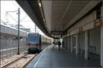 Im Design der zweiten U-Bahn-Ausbaustufe -

Gestalterisch entspricht die 1996 eröffnete U6-Station Handelskai den Stationen der U3. Beide U3 und U6 gehören zur zweiten Ausbaustufe der Wiener U-Bahn.


04.06.2015 (M)