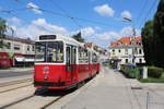 Wien Wiener Linien SL 60 (c5 1437 (Bombardier-Rotax 1979) + E2 4037 (SGP 1980)) XXIII, Liesing, Mauer, Dreiständegasse / Maurer Lange Gasse (Hst. Maurer-Lange-Gasse) am 25. Juli 2018.