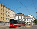 Wiener Linien, Flexity Wien 407 als Linie D zur Absergasse, Heiligenst�dter Stra�e, 19.06.2026.