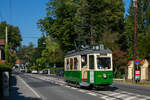 Graz     TMG TW 206 fuhr am Sonntag zwischen Mariatrost - Jakominiplatz und konnte hier in der Hilmteichstraße aufgenommen werden, 26.09.2021.