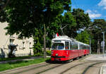 Wien 

Wiener Linien E1 4861 + 1354 als Linie 25, Aspern Oberdorfstraße, 01.06.2021. 