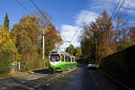 Am 24. Oktober 2025 war TW 508 auf der Linie 1 im Einsatz. Hier ist der Wagen in der Hilmteichstraße zwischen den Haltestellen Schönbrunngasse und Hilmteich zu sehen. 