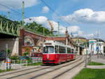 Wiener Linien 

E2 4096 + 1494 als Linie 6 am Gumpendorfer Gürtel, 01.06.2021 