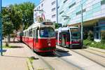 Wiener Linien Siemens ULF Wagen 37 und SGP E2 Wagen 4071 am 21.06.22 in Wien