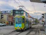 Graz. Der einzige Werbewagen der Serie 600 bei den Graz Linien, war am 19.04.2021 als Linie 4 unterwegs, hier bei der Stadthalle Graz.