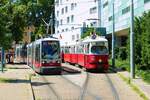Wiener Linien Siemens ULF Wagen 730 und SGP E1 Wagen 4862 am 21.06.22 in Wien