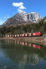 Die 1293 188 bringt am 11.3.2025 einen beladenen Erzzug von Koper Luka kommend hier bei Gstatterboden in Richtung Linz Stahlwerke.