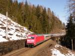 Am 14.M�rz 2012 schob 101-012 einen EC von Klagenfurt Richtung M�nchen, hier auf der Tauernbahn bei Bad Gastein.
