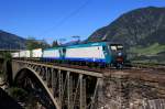 FS E 412 006 und eine weitere E 412 ziehen am 09.09.12 einen KLV �ber die Angerschlucht Br�cke bei Angertal.