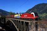 SLB 91 (1216 940-7) und CargoServ ES 64 U2 082 ziehen am 09.09.12 einen Stahlzug �ber die Angerschlucht Br�cke bei Bad Hofgastein.