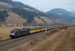 ES64 U2-099 ist mit einem Ganzautozug am 12.03.2011  bei Rottenmann zu sehen gewesen.