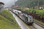 Nachschuss auf MRCE/ÖBB X4 E-876 (193 876-0) "25 Jahre Deutsche Wiedervereinigung", als diese am 04.07.2018 mit einer RoLa (Brennersee - Wörgl) und der MRCE/ÖBB X4 E-864 (193 864-6) aus