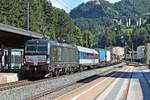 Durchfahrt von MRCE/ÖBB X4 E-600 (193 600-4) am Nachmittag des 04.07.2018 mit einer RoLa (Brennersee - Wörgl) und der MRCE/ÖBB X4 E-866 (193 866-1) am Zugschluss durch den Bahnhof von