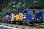 �BB 1044 018 "EURO" steht bereit f�r den n�chsten Einsatz (Bahnhof Brennero/Brenner, 26.08.2001); digitalisiertes  Dia.
