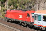 Nachschuss auf die ÖBB 1216 006-7 vor dem EC 80 von Verona P.N.