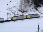 Zwei Dispo- BR 189er sind mit einem G�terzug unterwegs zum Brennerpass bei ST.
