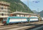 Zwei FS-E-Loks BR 405 werden am 29.08.2004 ebenfalls von der FS-Diesellok im Bahnhof Brenner "abgeschleppt".
