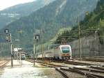 EC 81 M�nchen - Verona mit FS-E-Lok 402 129 und deutschen IC-Wagen f�hrt am 29.08.2004 um 10:14 aus dem Bahnhof Brenner aus.