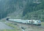 EC 86 Venedig - M�nchen mit den FS-E-Loks BR 402A (vorn), BR 402B und italenischen Wagen verl��t am 07.09.2004 den neuen, langen Tunnel zwischen Pflerschtal und Brennerbad in Richtung Brenner.