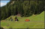 �sterreichurlaub 2008: Eine Bauzug-Triebwagen ist in Richtung Innsburck unterwegs.