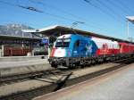 Der EM Taurus Tschechien BR 1216 der �BB f�hrt mit dem Transalpin nach Basel in W�rgl ein.