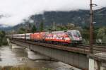 1116 138-9 ``Heeressport`` und 1116 172-6 der �BB fahren am 27.9.2012 mit einem Eurocity Bregenz-Wien West �ber die Innbr�cke kurz vor Brixlegg.