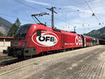 1116 249 im "ÖFB" Design hing am Zugschluss des RJX 867 von Ötztal-Bahnhof nach Flughafen Wien.