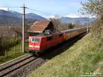 111-069 beim Speckweg - Fr�hling in H�tting mit Firn im Hintergrunde, in der Bildmitte im Hintergrund f�hrt das Sellraintal hinan �ber Sellrain, St.