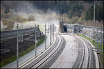 Die Rückkehr aus Kärnten durch den Koralmtunnel kündigt eine Staubwolke bereits einige Zeit vor dem eintreffen der Fahrt an.