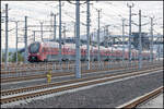 Abfahrbereit steht Eine Railjet Kiss Garnitur am 3. Oktober 2025 im Bahnhof Weststeiermark 