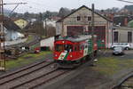 Der ET2 der Steiermarkbahn steht am 7.12.2020 vor dem Heizhaus in Feldbach Landesbahnhof und macht sich auf den Weg nach Feldbach.