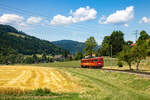 Prenning. Der ET15 der Übelbacherbahn ist hier am 03.07.2025 als S11, kurz vor der Haltestelle Prenning-Viertler zu sehen.