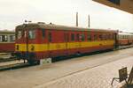 Triebwagen der Reihe 830 (ex CSD M262) am 18.Jänner 1994 als Pendelzug nach Retz im Bahnhof Znojmo (Znaim).
