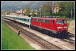 111 036 mit R5413 in Innsbruck Westbahnhof am 8.05.2001.