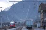 4024 086-3 legt am 4.1.2010 als REX 5387 von Landeck-Zams nach Innsbruck einen Halt in Schnwies ein.