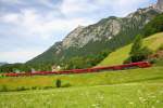 Serie Arlbergbahn : ein RailJet in der grossen Kurve oberhalb Braz - 28.6.2012