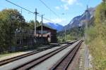 Der Bahnhof Wald A/A (am Arlberg) mit Blickrichtung Westen ist über eine schmale steile Straße erreichbar, man wird aber mit einem schönen Ausblick belohnt, Oktober 2012