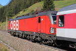 ÖBB 1293 043-6 am Zugschluss einer ROLA von Wörgl Terminal Nord nach Brennersee bei der Bergfahrt.