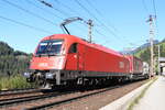 ÖBB 1216 001-8 als Zuglok einer ROLA von Wörgl Terminal Nord nach Brennersee bei der Bergfahrt. Aufgenommen bei Gries am Brenner am 09.10.2021